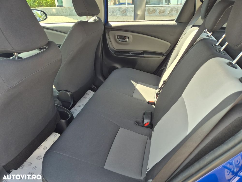 Toyota Yaris 1.5 VVT-i HSD Luna - 11