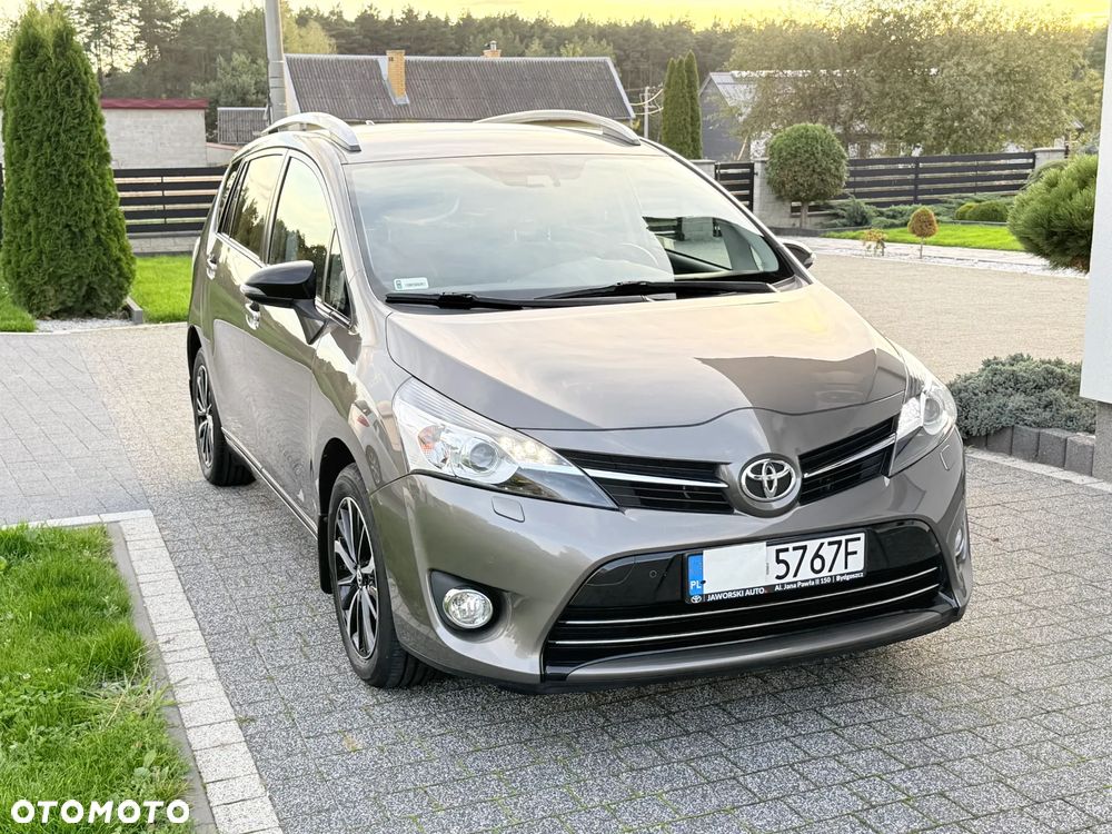 Toyota Verso - 38