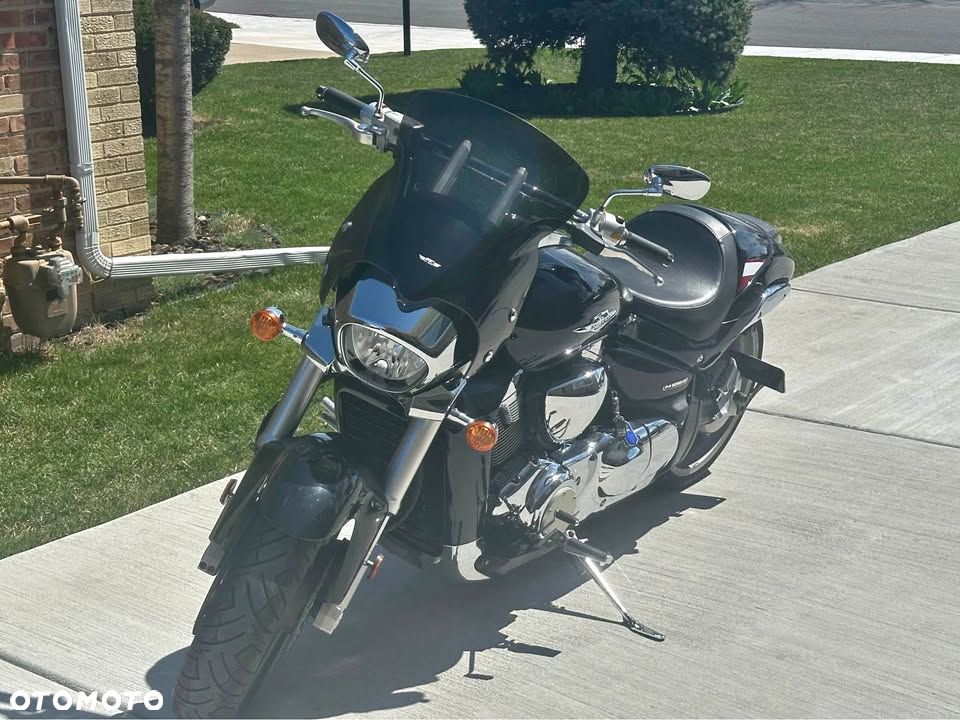Suzuki Intruder - 36