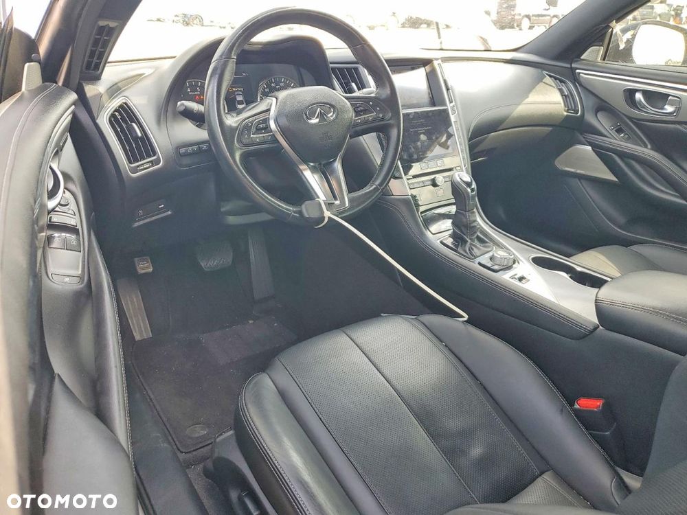 Infiniti Q60 - 9