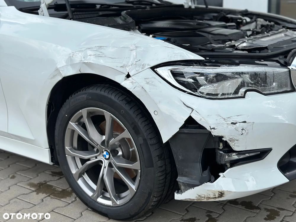 BMW Seria 3 320d xDrive - 10