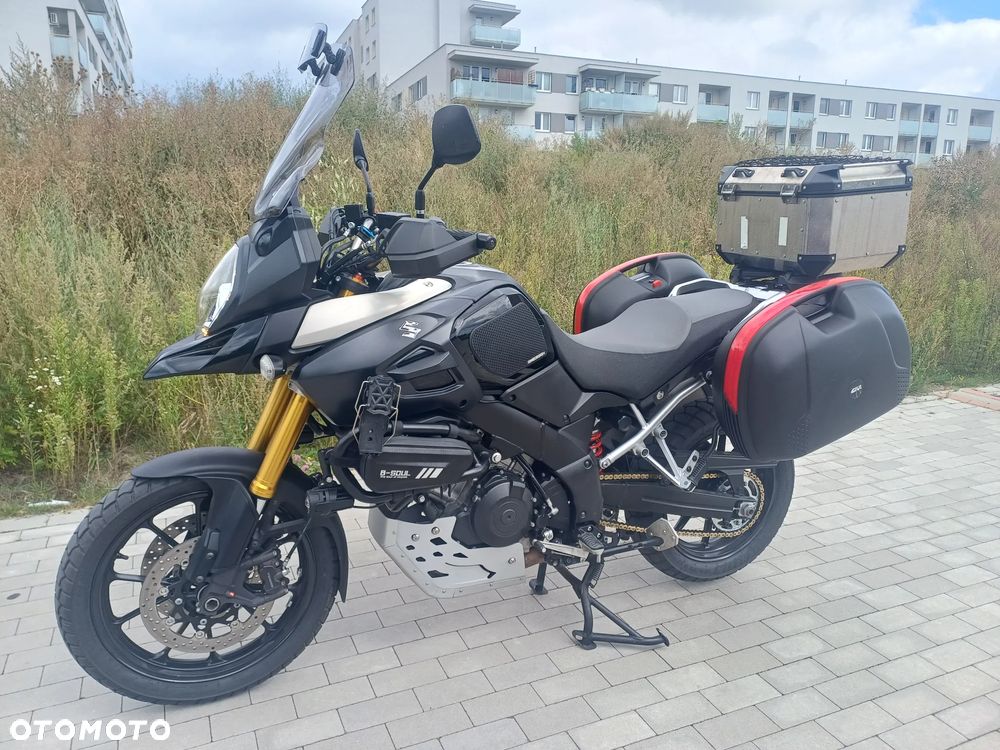 Suzuki V-STROM - 1