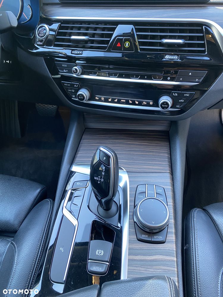 BMW Seria 5 520d xDrive Sport Line sport - 22