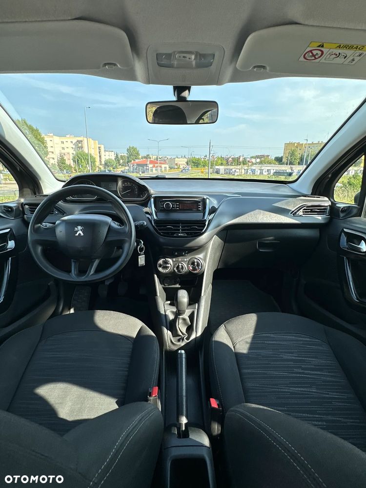 Peugeot 208 - 9