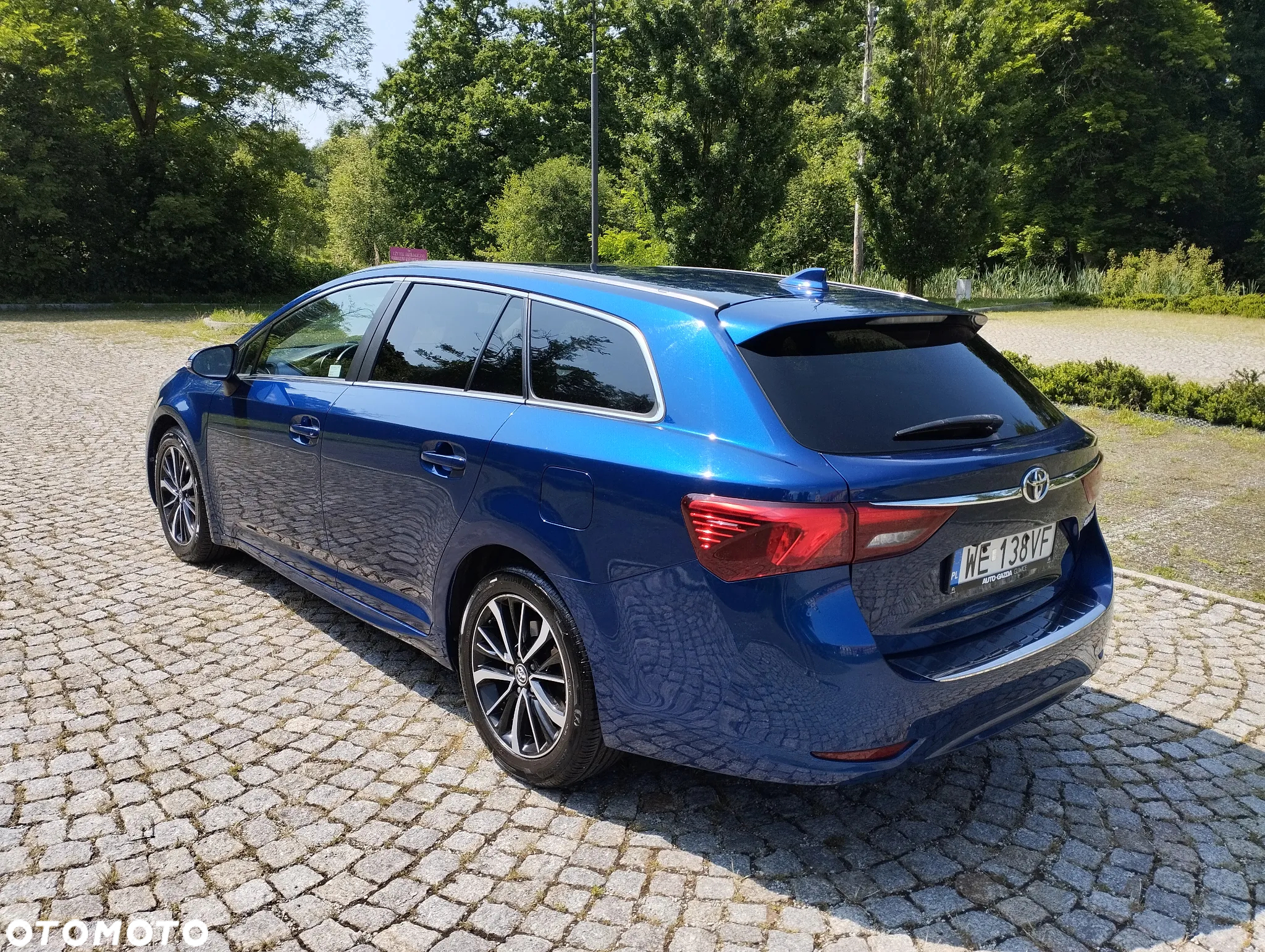 Toyota Avensis 2.0 D-4D Prestige - 18