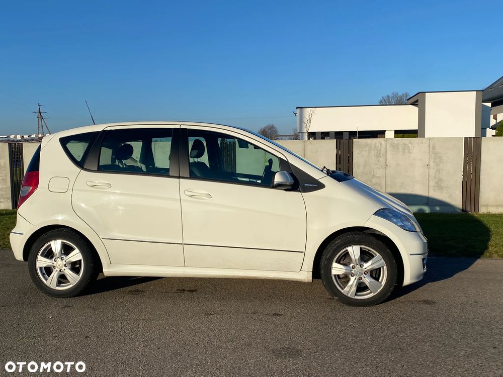 Mercedes-Benz Klasa A 180 CDI Autotronic Avantgarde - 15