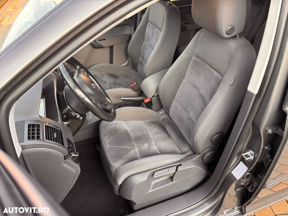 Volkswagen Touran 2.0 TDI DPF Highline - 19