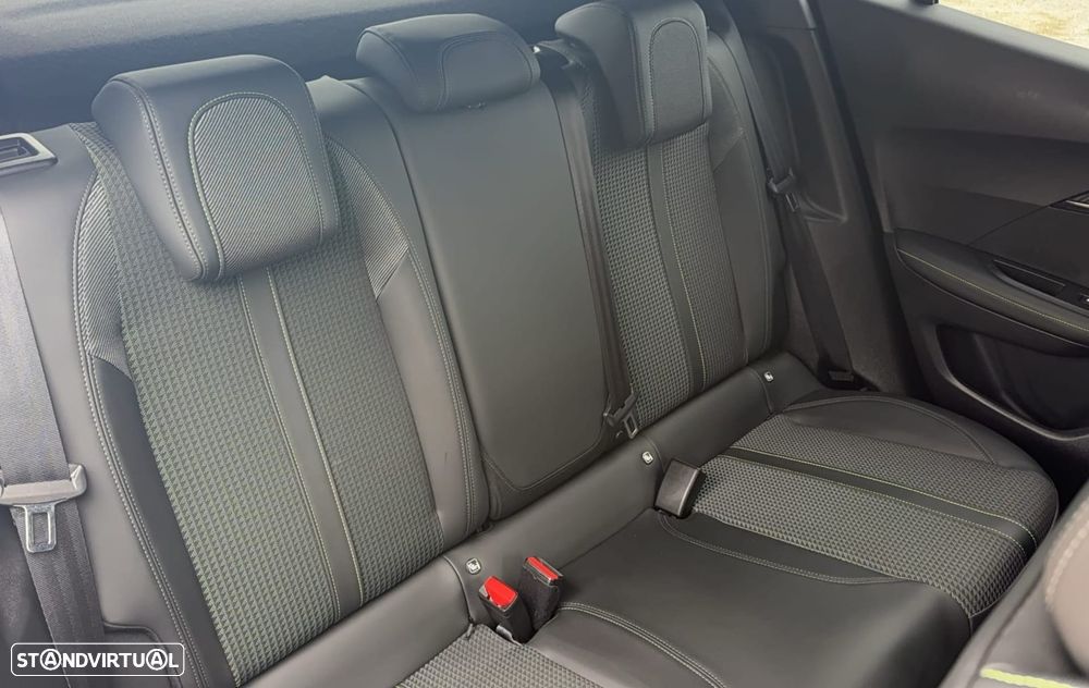 Peugeot 2008 - 19
