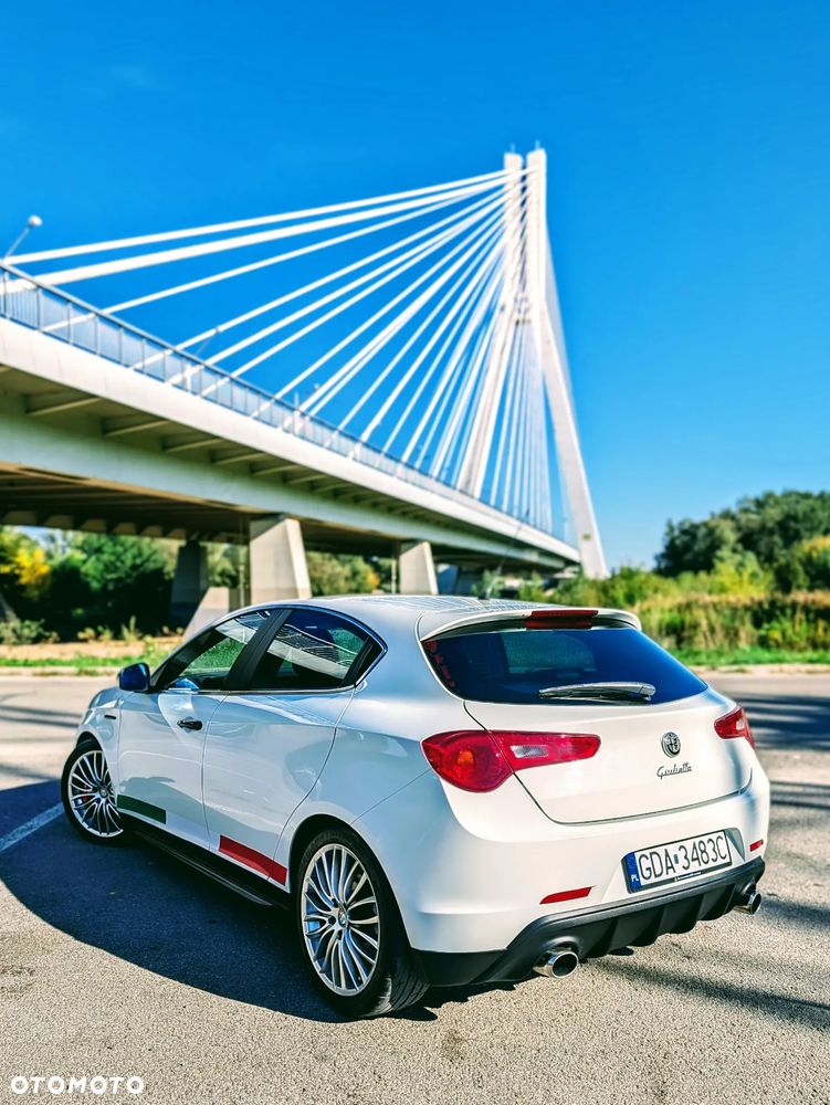 Alfa Romeo Giulietta 1750 TBi Quadrifoglio Verde - 4