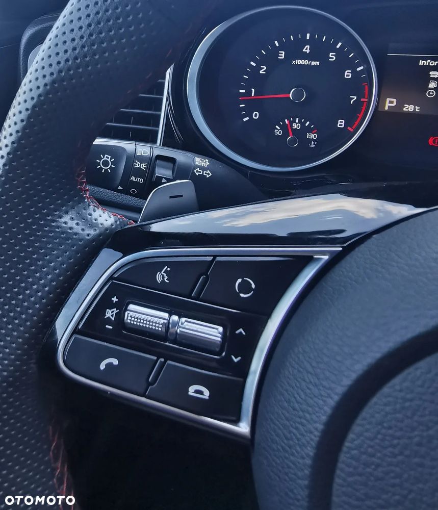Kia ProCeed 1.6 T-GDI GT DCT - 9