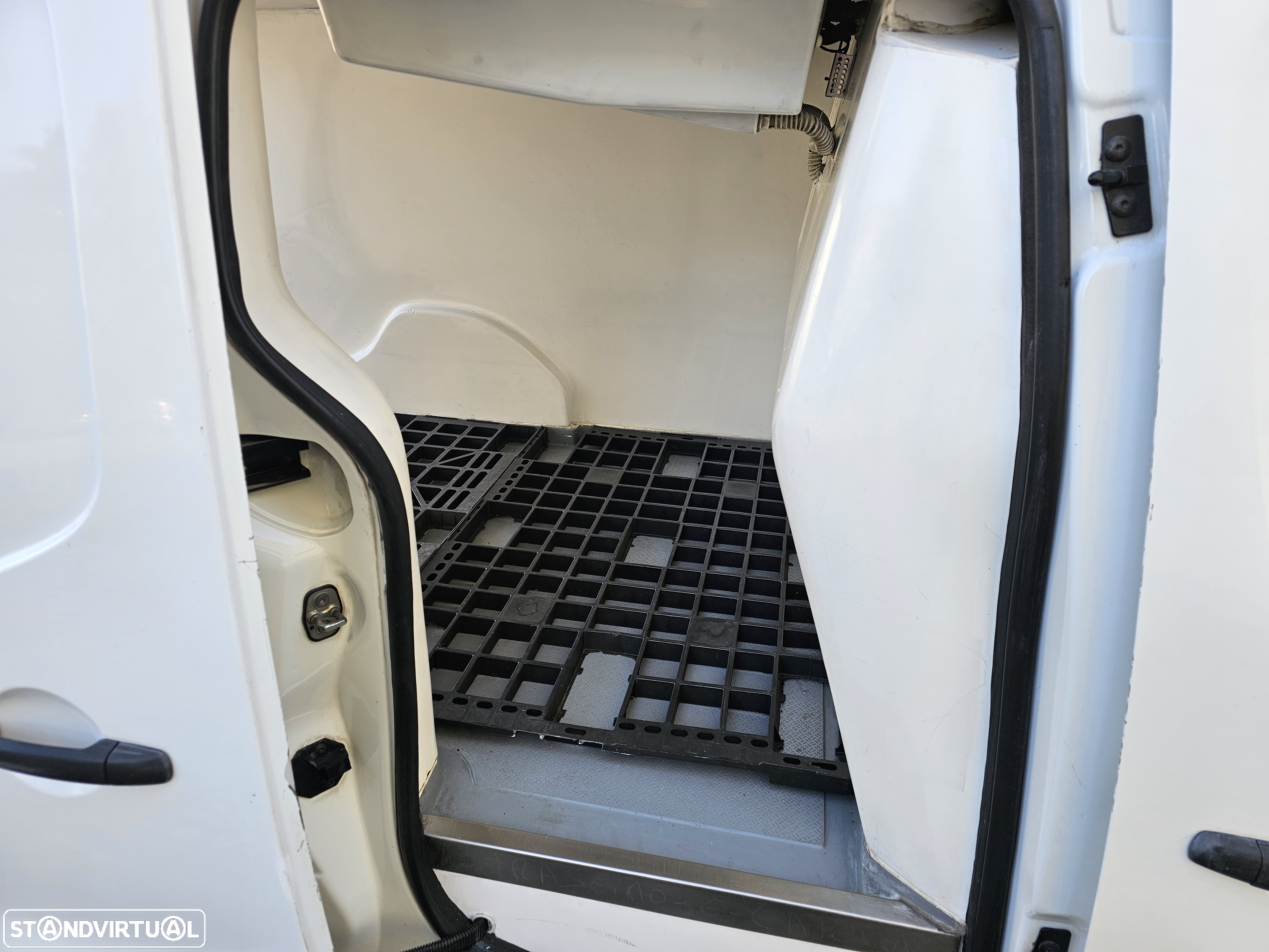 Citroën berlingo frigorífica 3LUG - 16