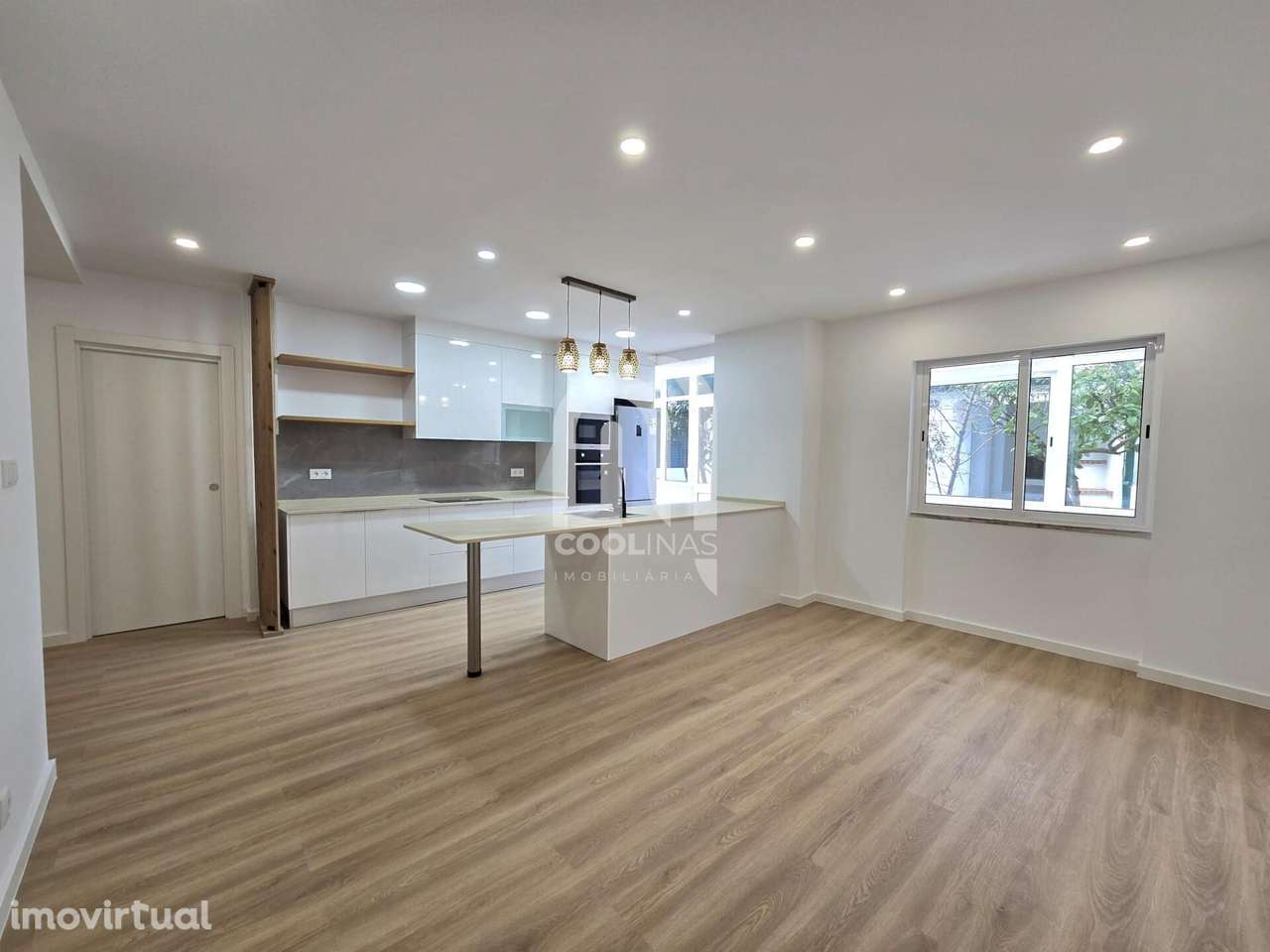 Apartamento T3 Renovado, com logradouro, Cruz de Pau - Grande imagem: 2/31