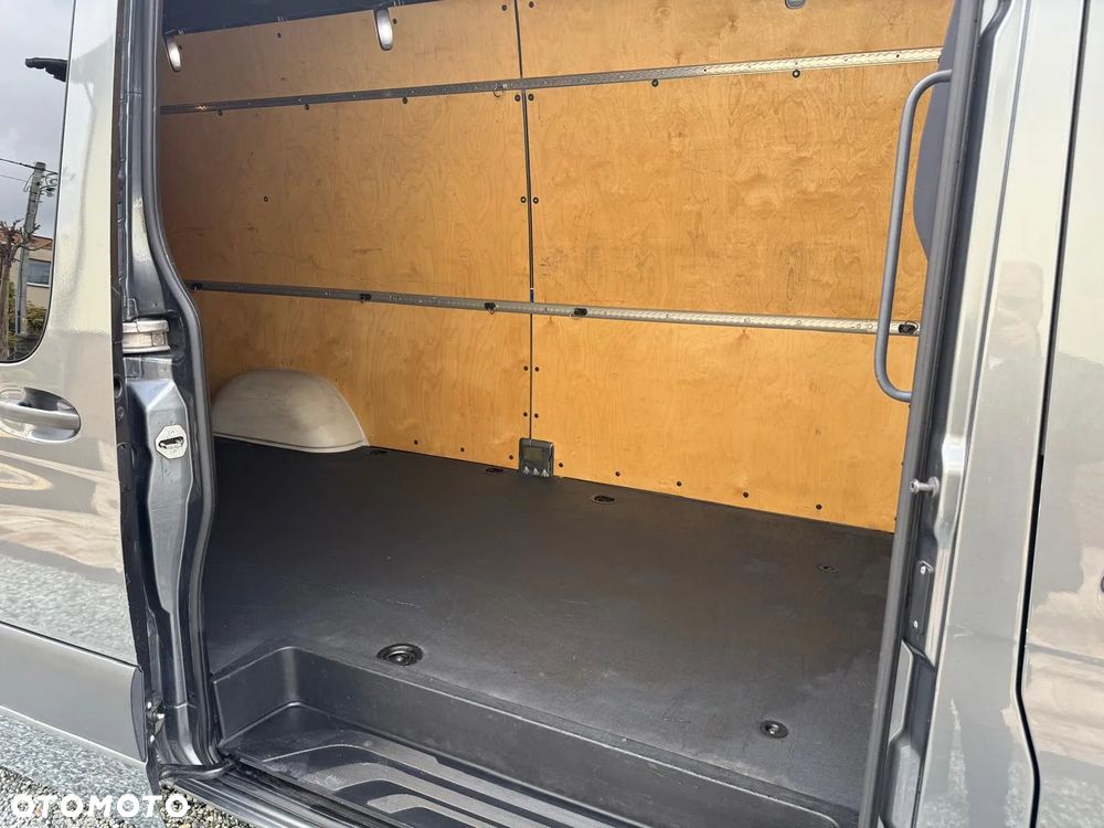 Mercedes-Benz SPRINTER - 25