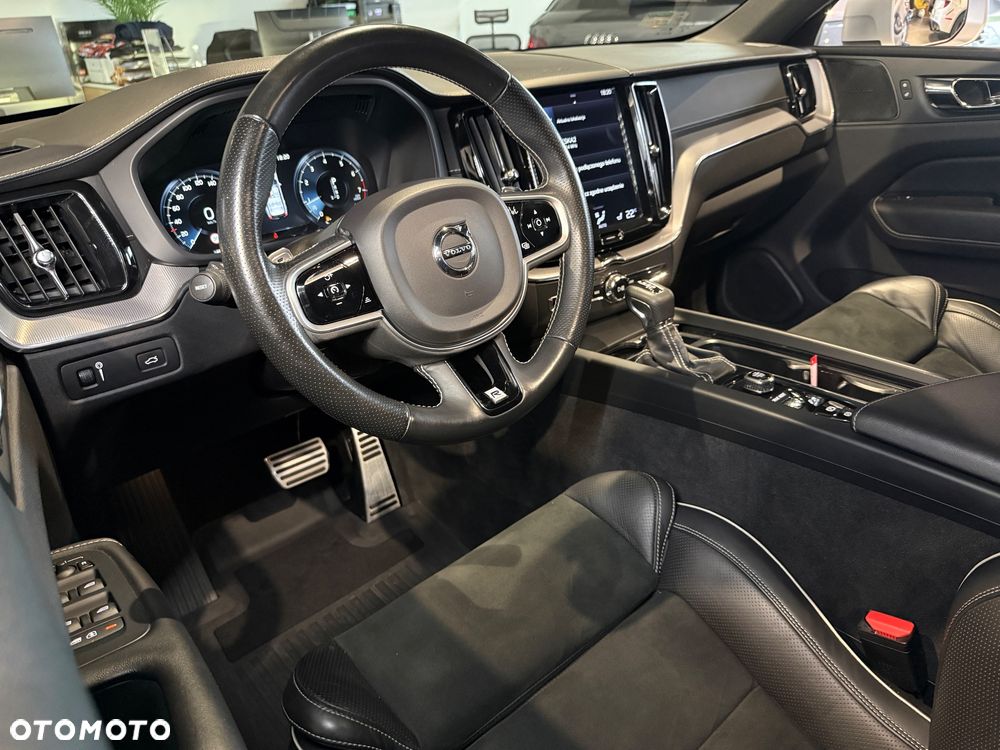 Volvo XC 60 T5 GPF AWD R-Design - 29
