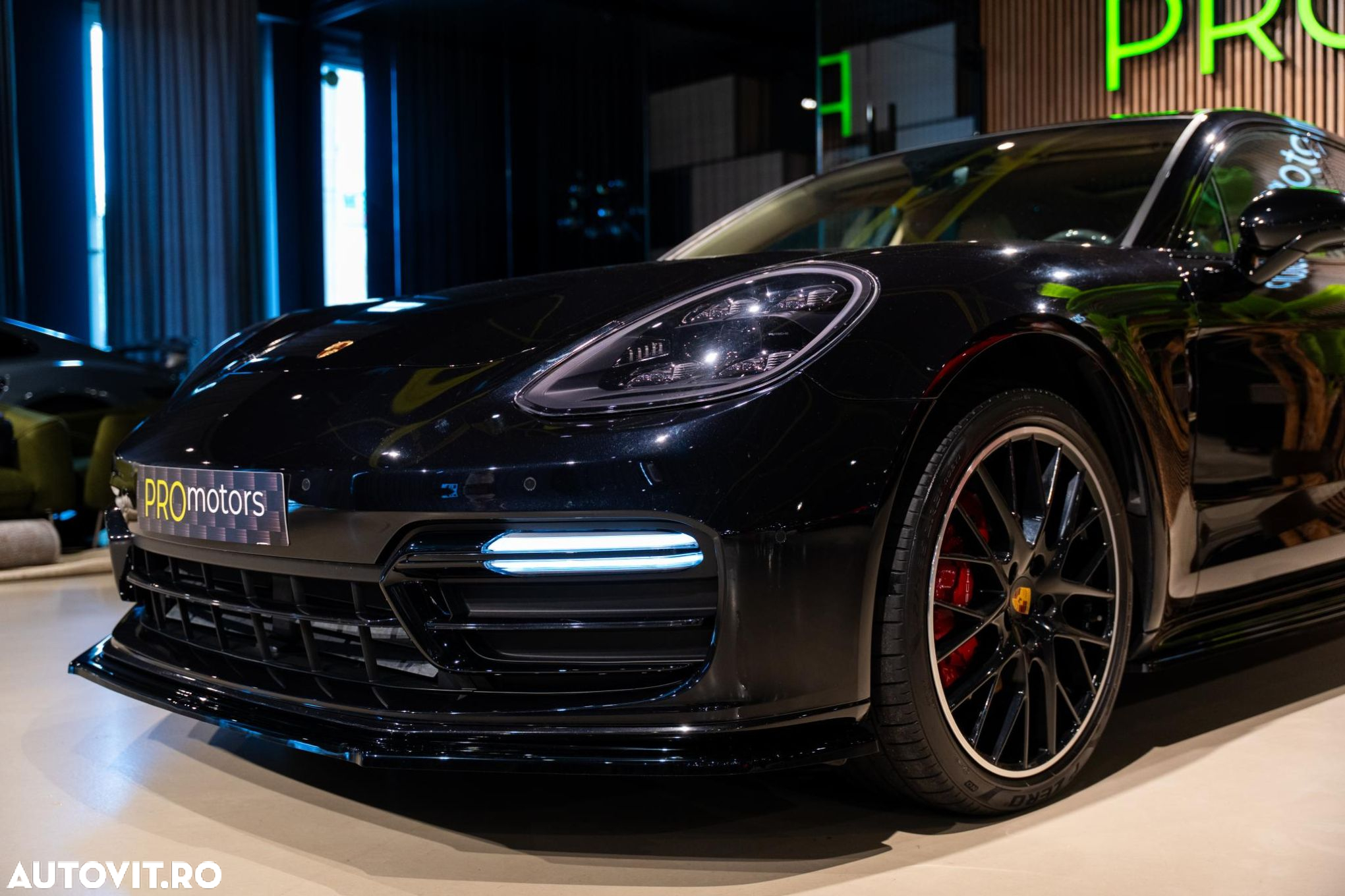 Porsche Panamera - 8