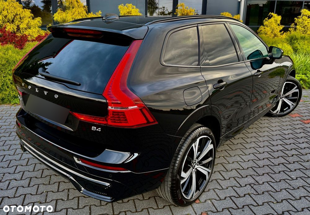 Volvo XC 60 B4 B Plus Dark - 16