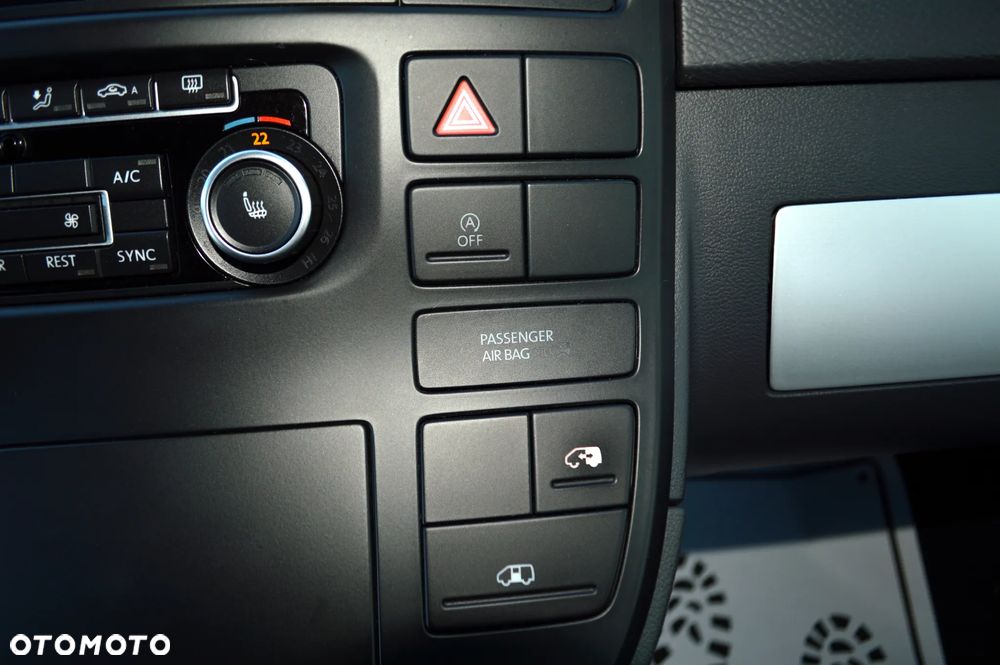 Volkswagen Multivan - 29