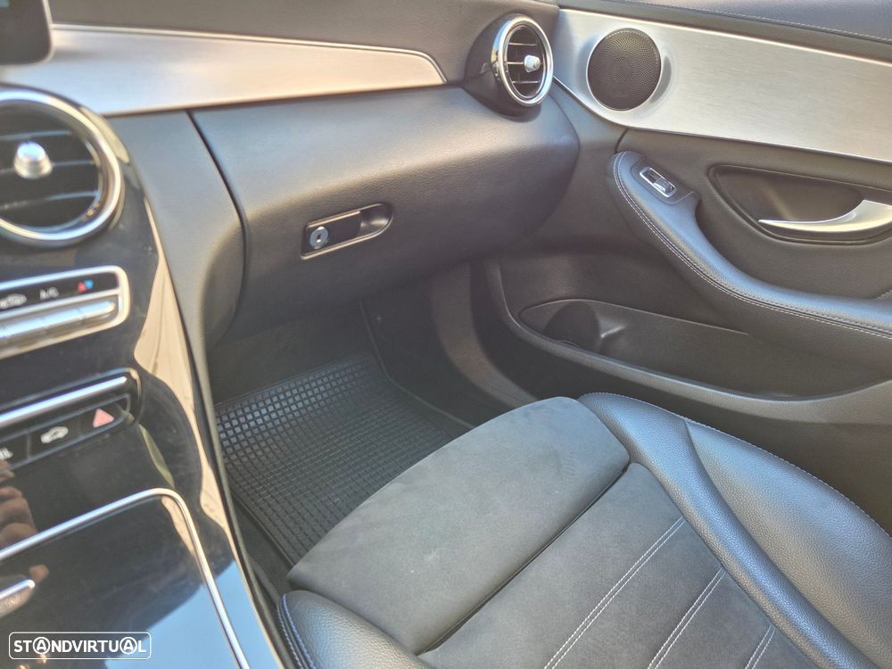 Mercedes-Benz C 300 - 28