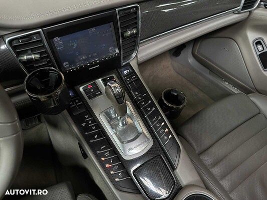 Porsche Panamera - 11