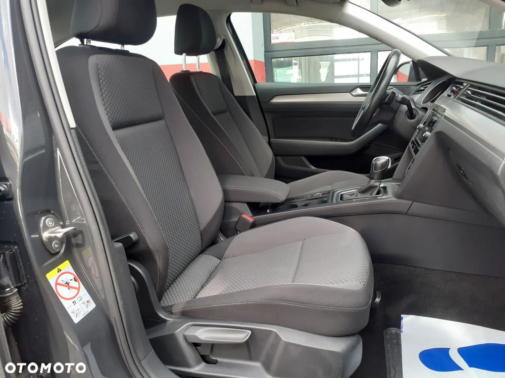 Volkswagen Passat - 24