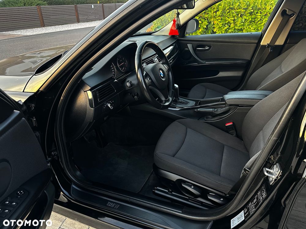 BMW Seria 3 - 29