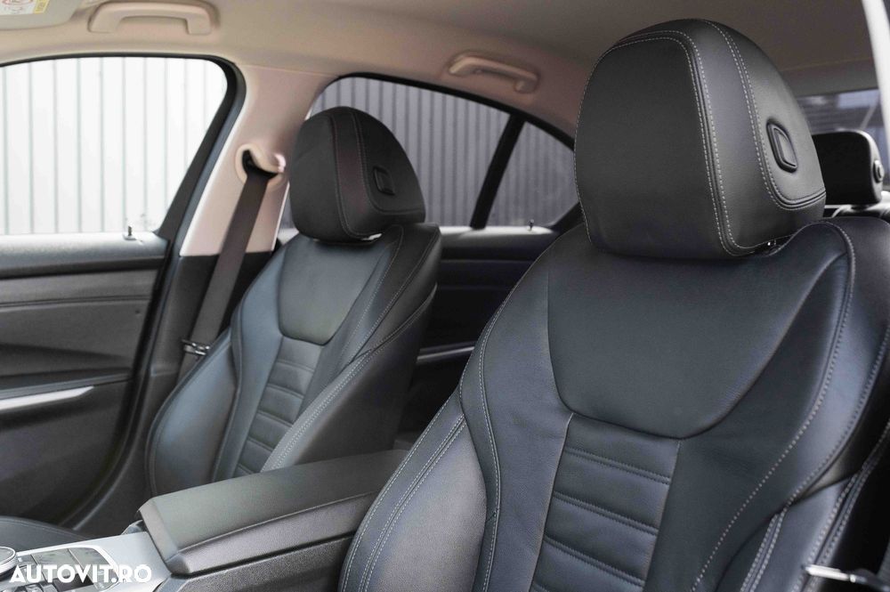 BMW Seria 3 320d Aut. - 25