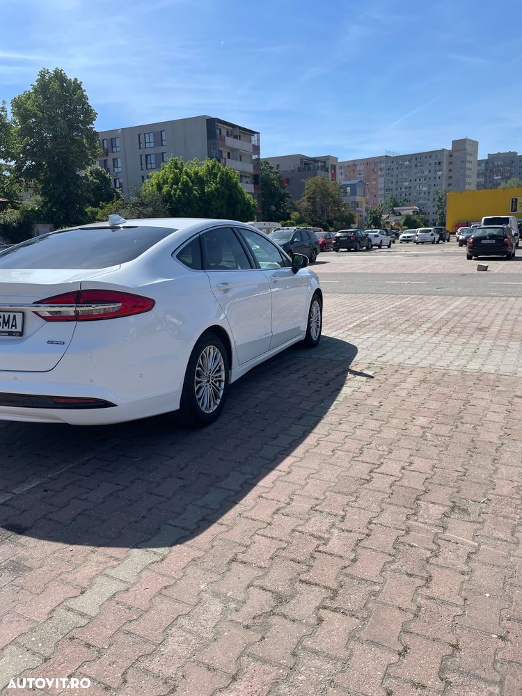 Ford Mondeo 2.0 HEV Titanium - 14