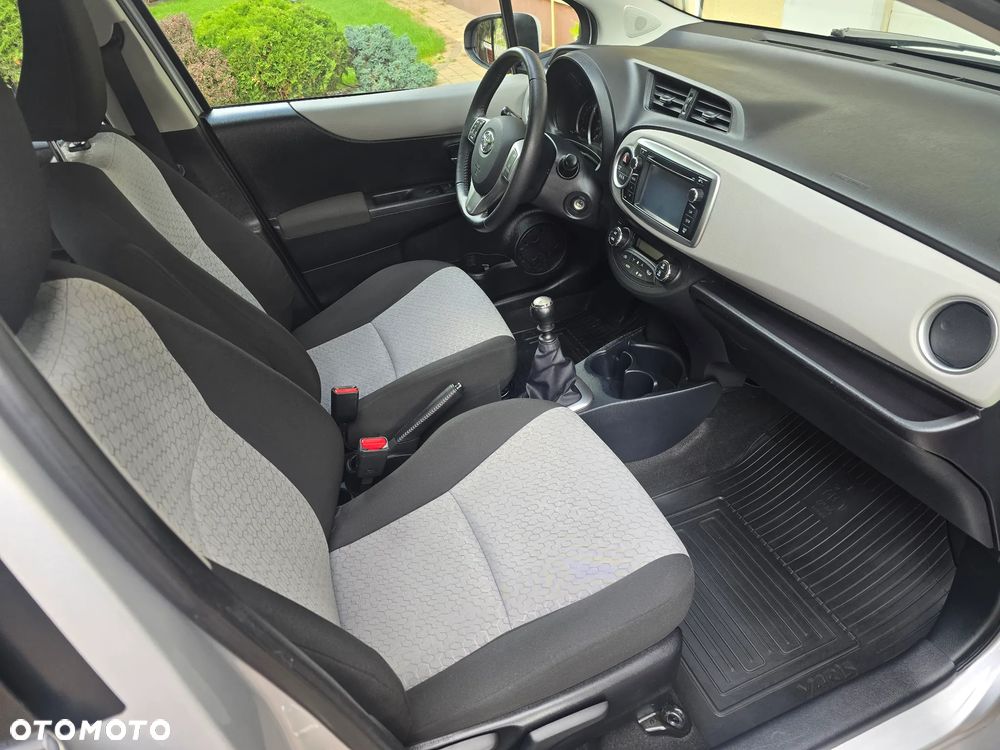 Toyota Yaris 1.33 VVT-i Executive - 7