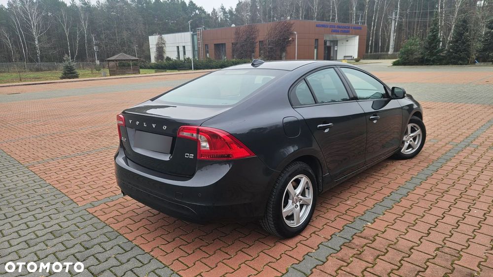 Volvo S60 DRIVe Kinetic - 3