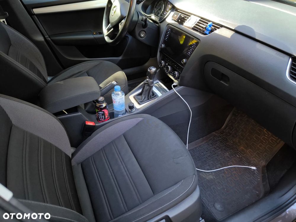 Skoda Octavia 1.6 TDI SCR Business - 20