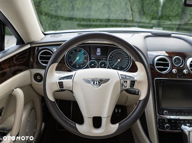 Bentley Flying Spur - 32