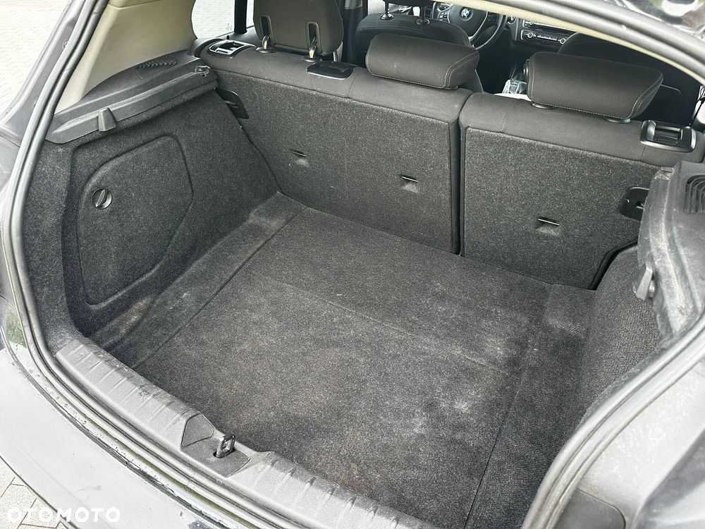 BMW Seria 1 116d EfficientDynamics Sport Line - 37