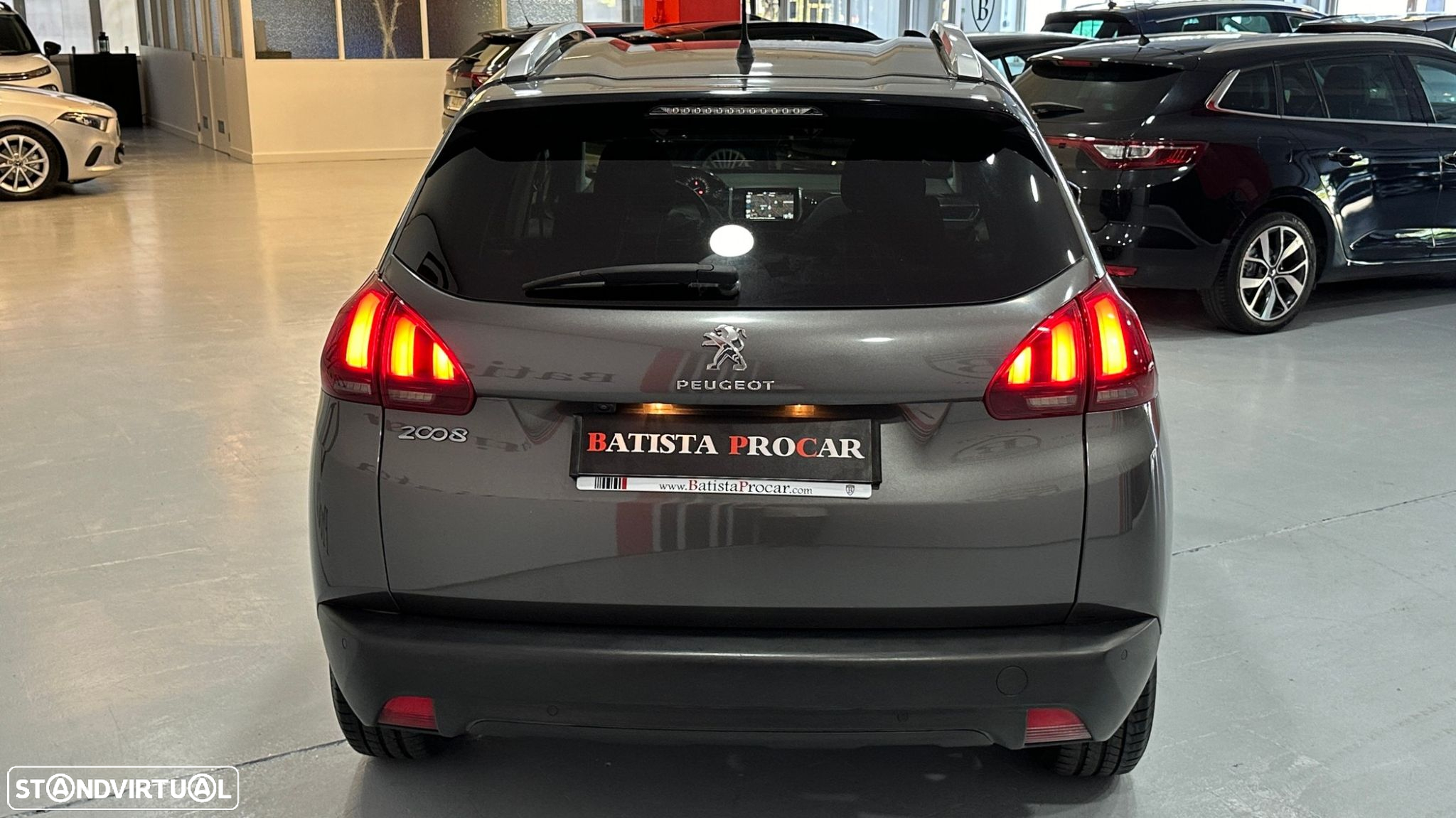 Peugeot 2008 1.6 BlueHDi Style - 9