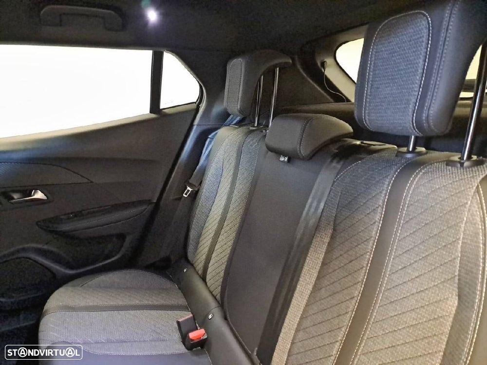 Peugeot 2008 - 10