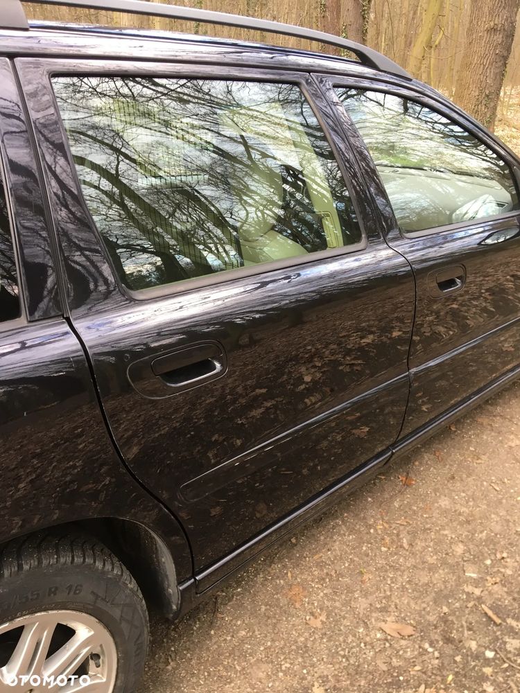 Volvo V70 D5 Momentum - 16