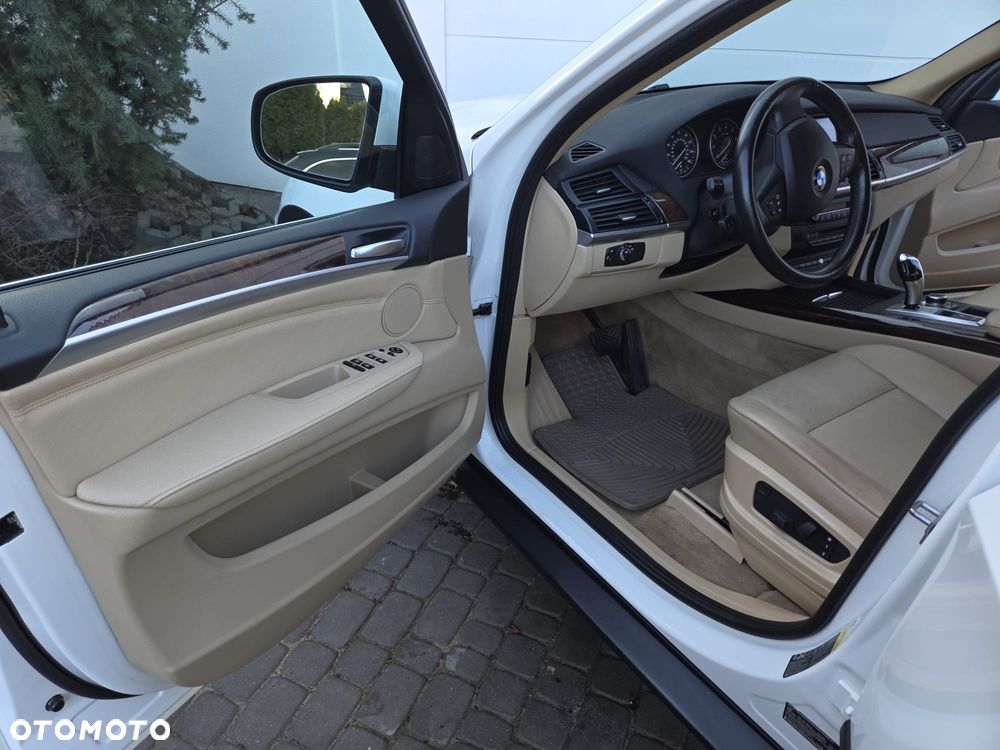 BMW X5 xDrive35i Edition Exclusive - 40