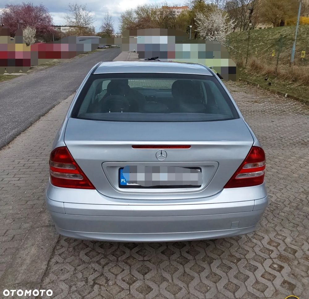 Mercedes-Benz Klasa C 180 Kompressor Classic - 9