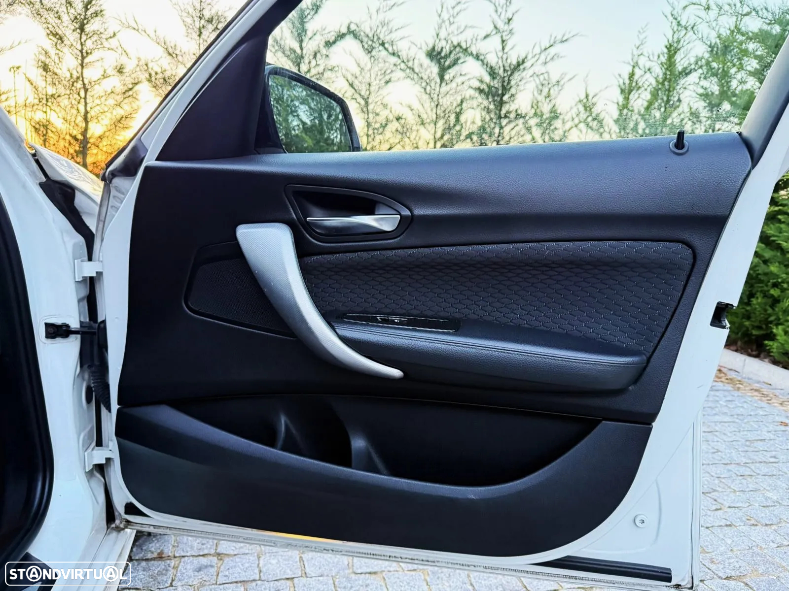 BMW 120 d Pack M - 17