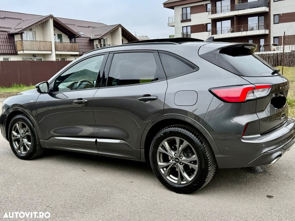 Ford Kuga 2.5 Duratec FHEV ST-LINE - 39