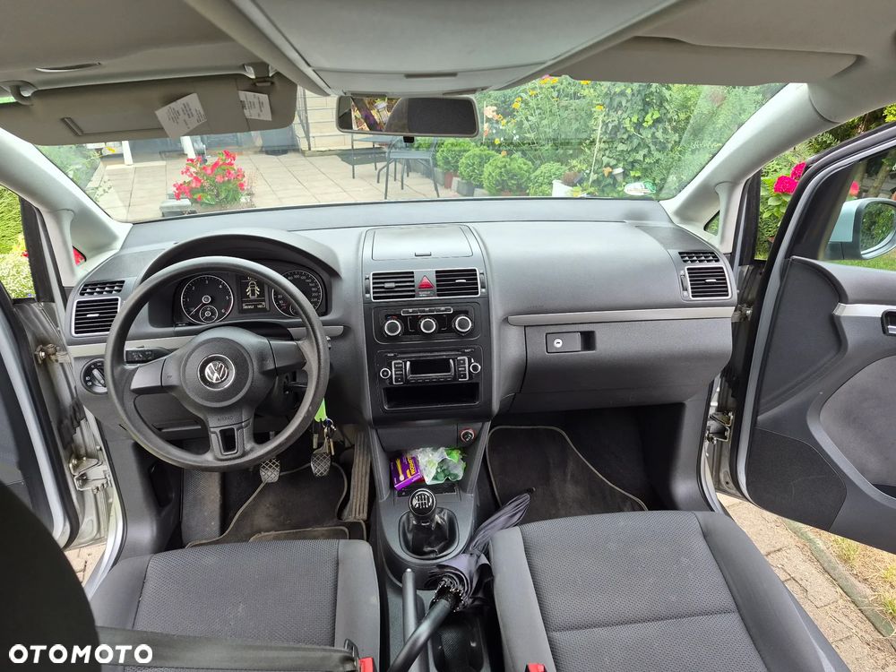 Volkswagen Touran 1.6 TDI DPF BlueMot Comfortline - 9