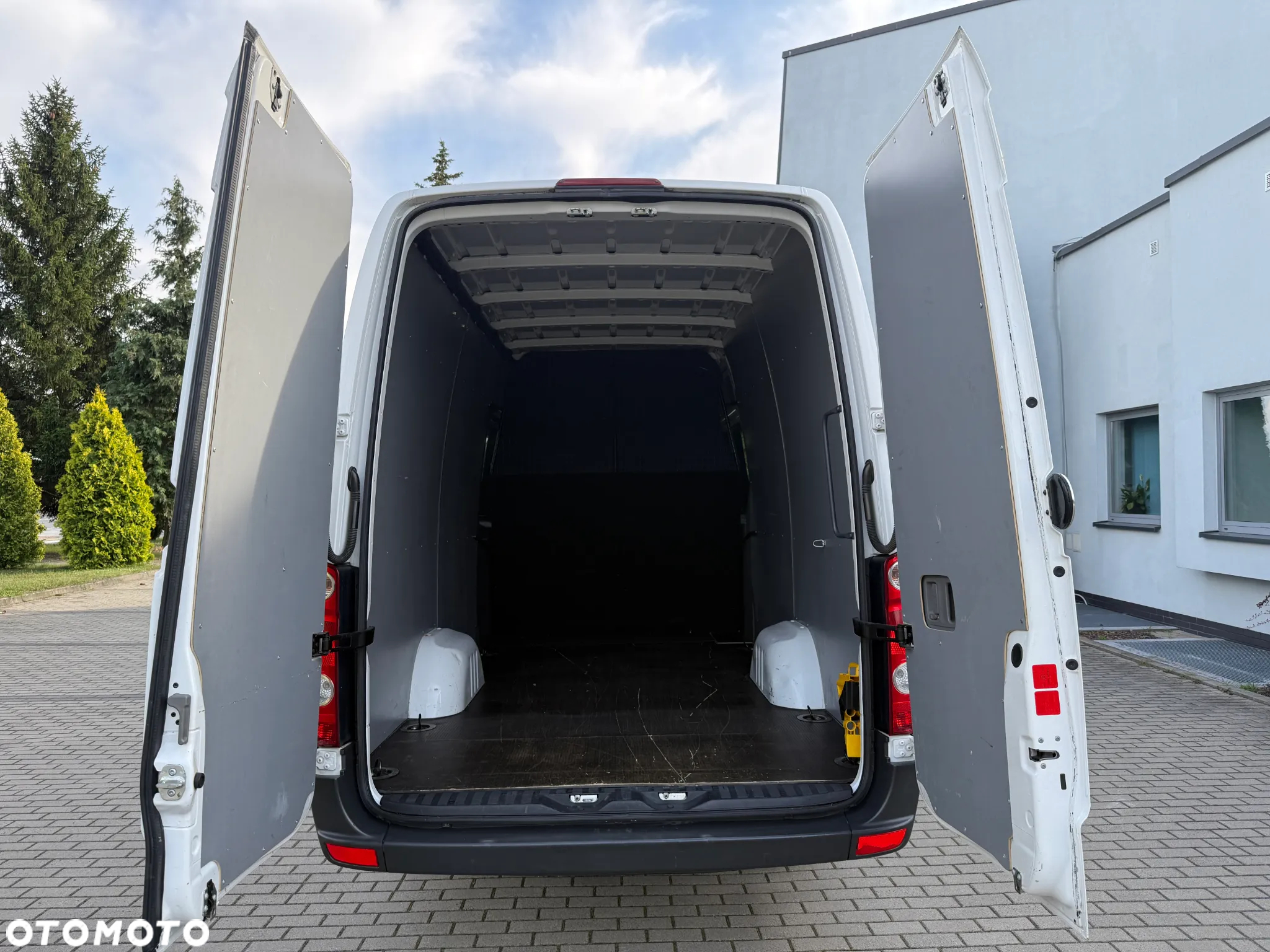 Volkswagen Crafter - 28
