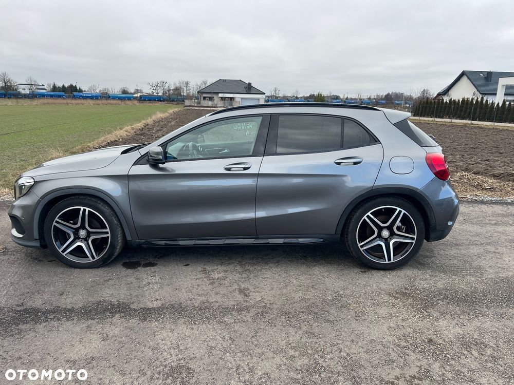Mercedes-Benz GLA - 3