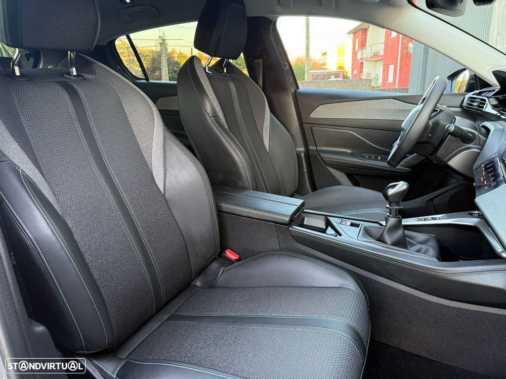 Peugeot 308 1.2 PureTech Allure - 11