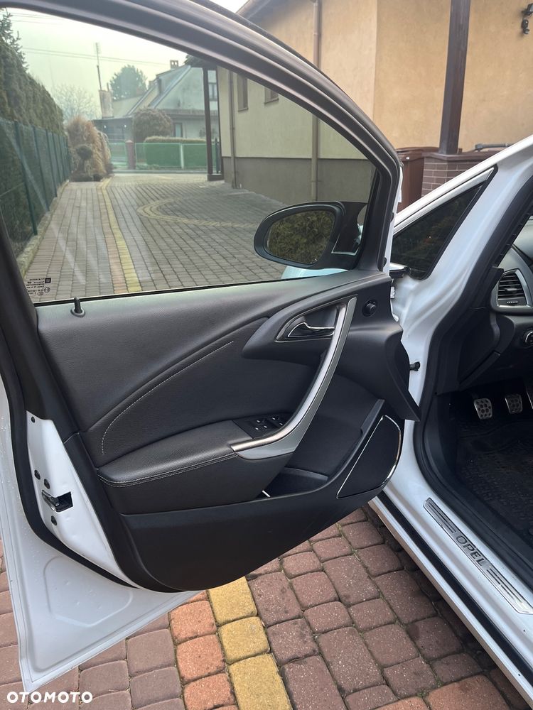 Opel Astra 1.6 Turbo Edition - 9