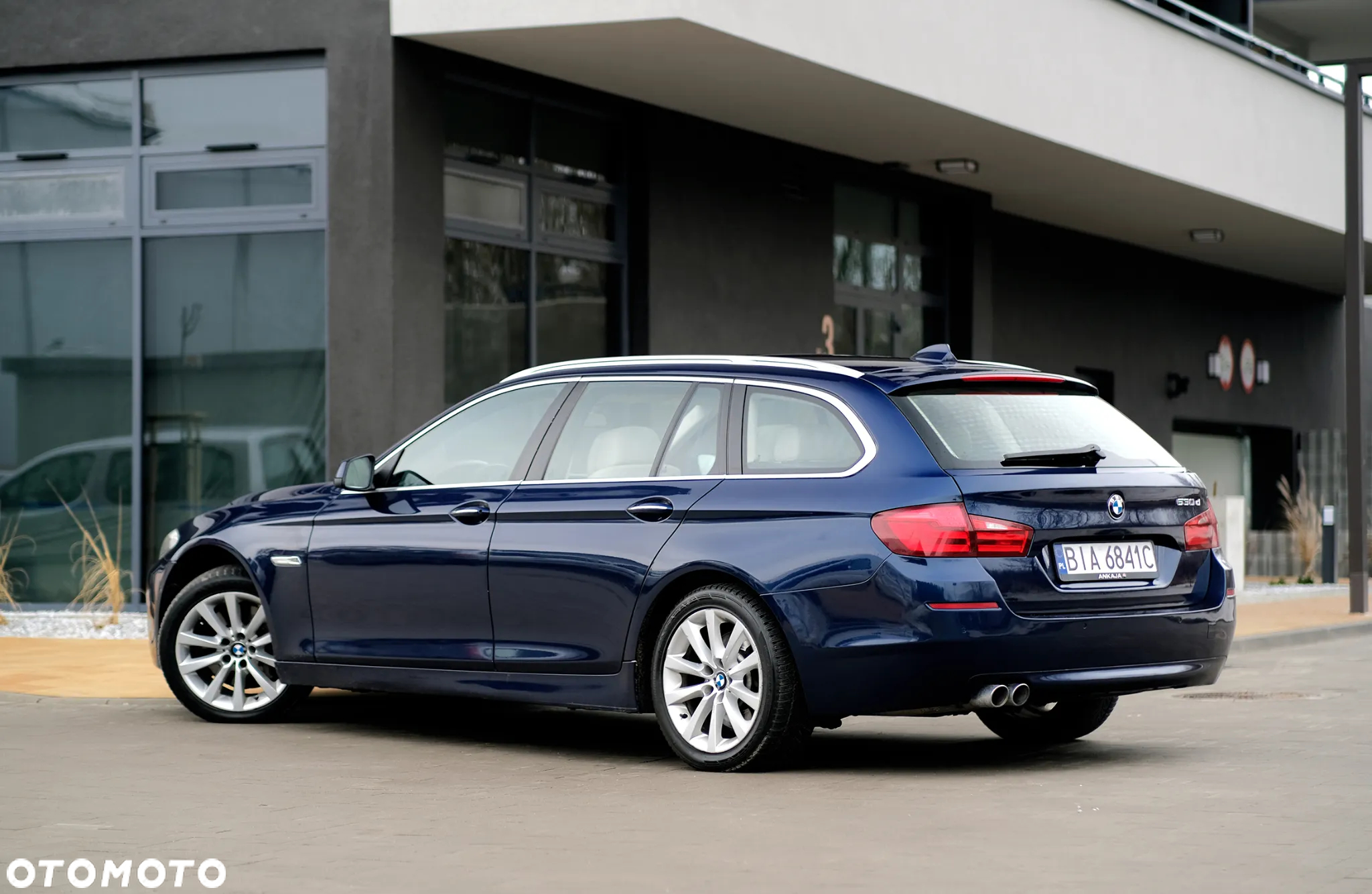 BMW Seria 5 530d xDrive - 16