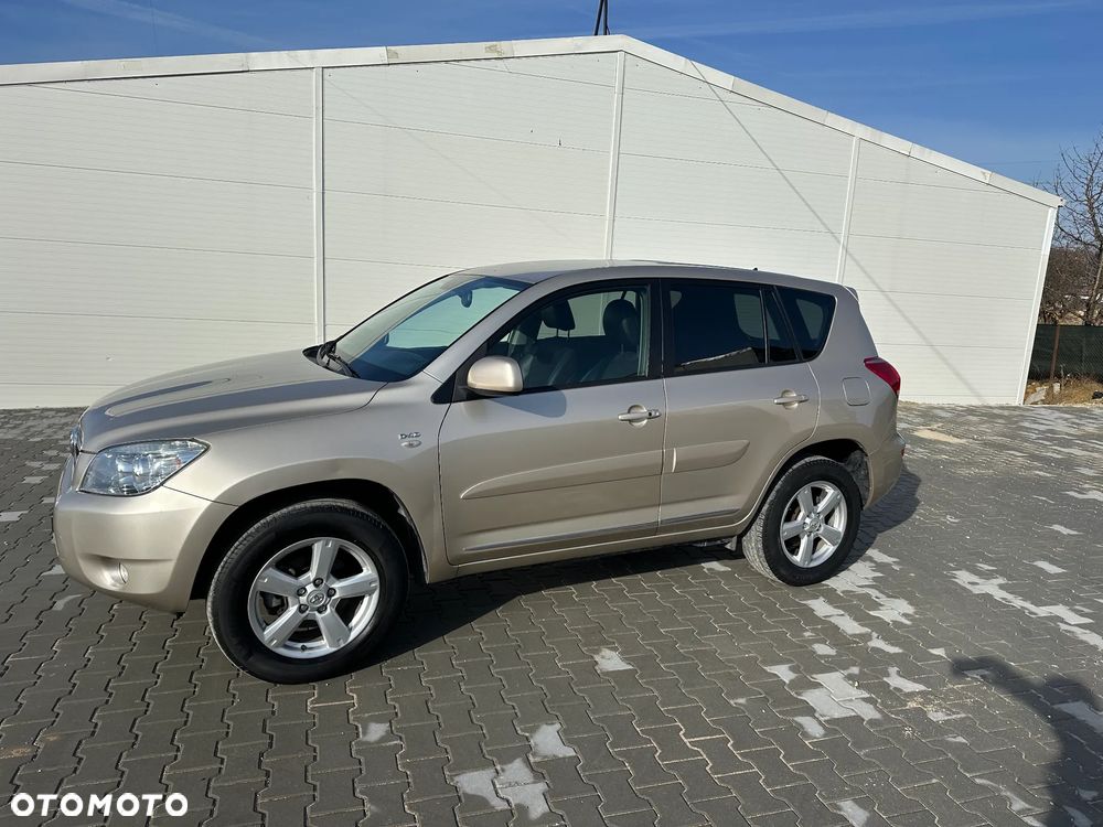 Toyota RAV4 2.2 D-4D 4x4 - 3