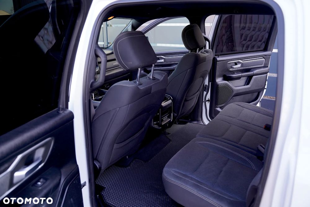 RAM 1500 5.7 Crew Cab Bighorn - 20