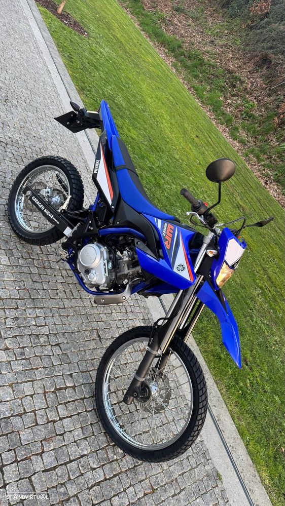 Yamaha WR - 8