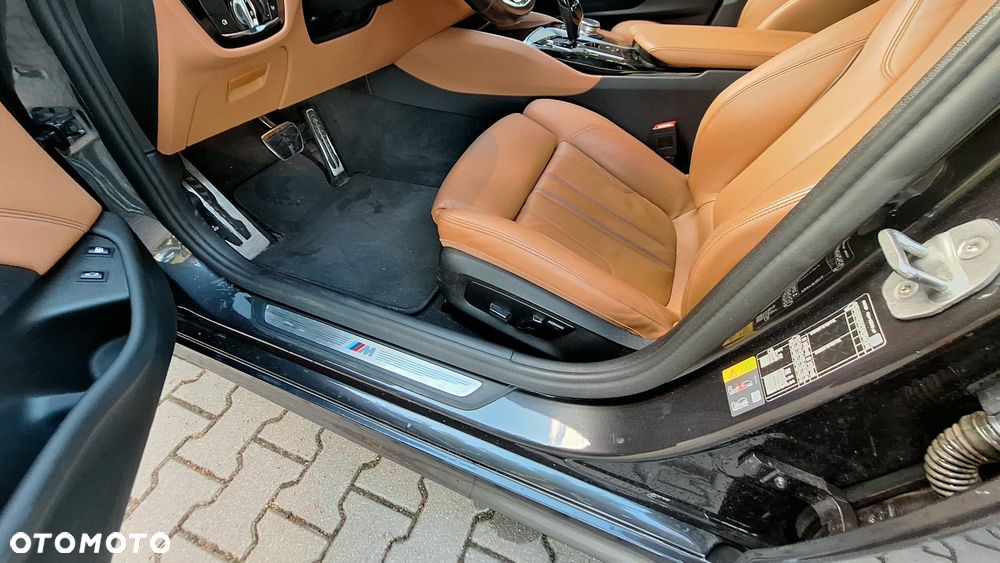 BMW Seria 5 520e M Sport sport - 21