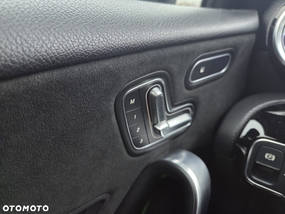 Mercedes-Benz Klasa A 200 AMG Line 7G-DCT - 10